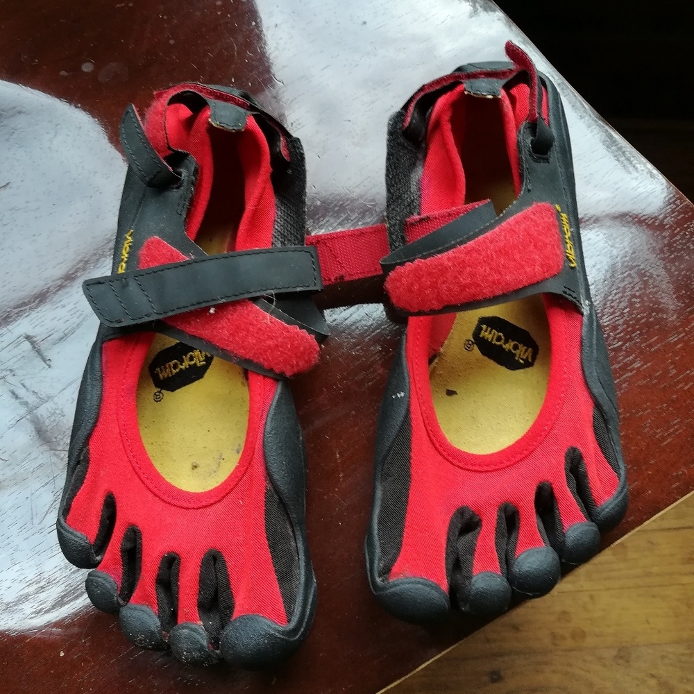 Red Vibram Fivefingers